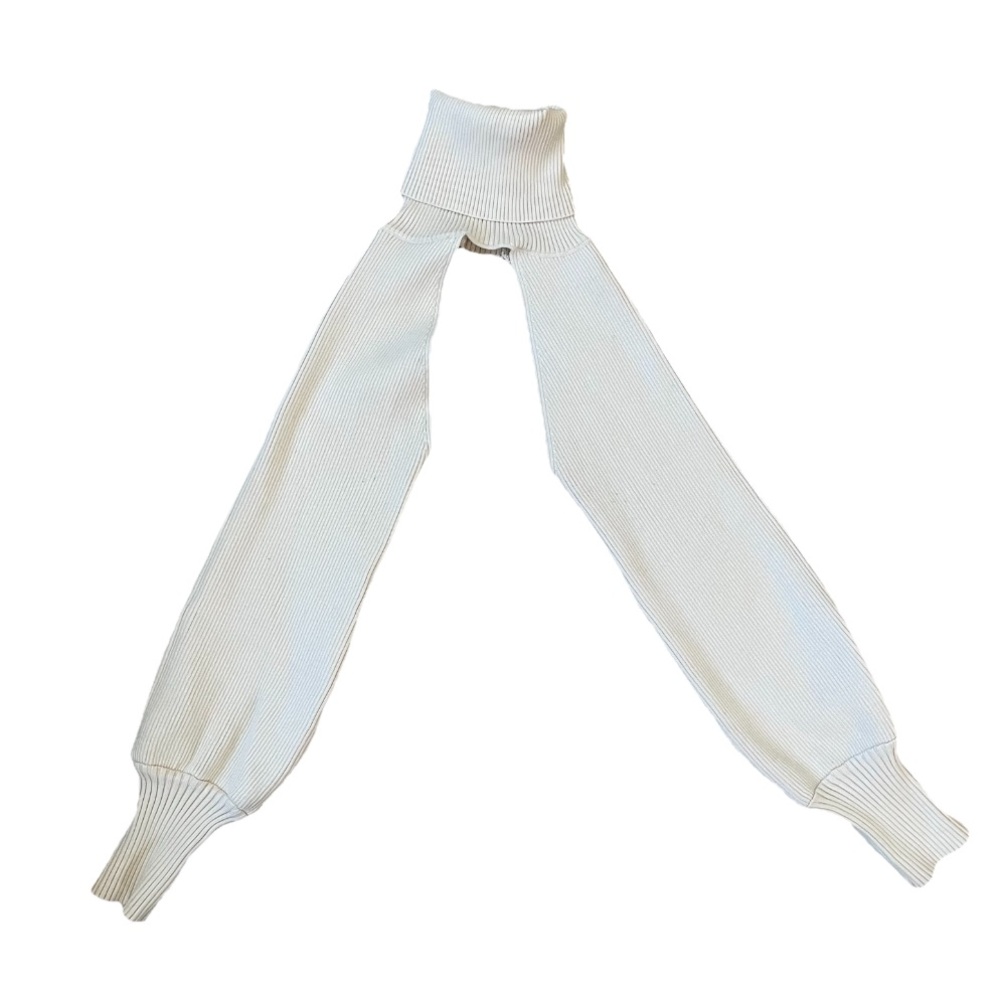 Woman Cream One Size Super Cropped Turtleneck Long Sleeve Pullover Edgy Sporty